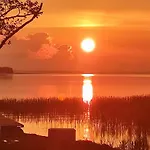 Mazuria Dworek Z Brzegiem Jeziora Sniardwy Zdory