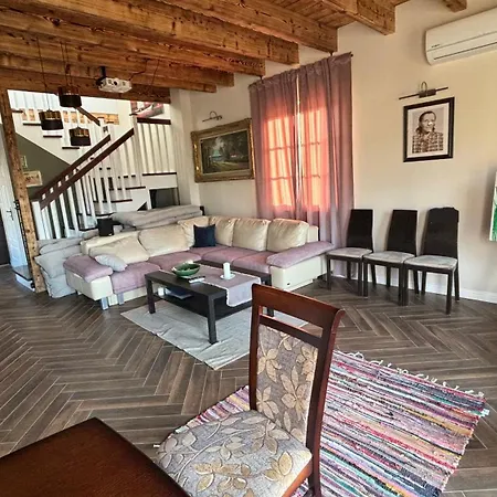 Vakantiehuis Mazuria Dworek Z Brzegiem Jeziora Sniardwy *