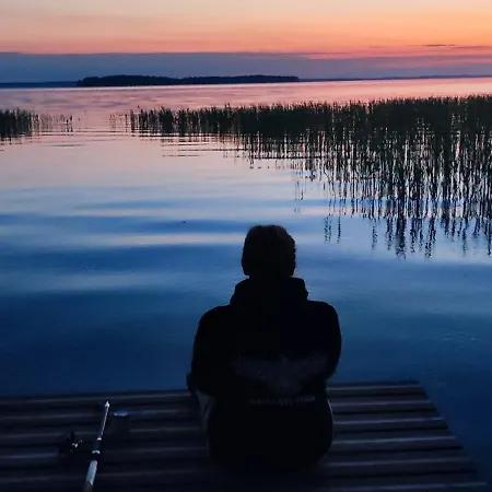 Vakantiehuis Mazuria Dworek Z Brzegiem Jeziora Sniardwy *