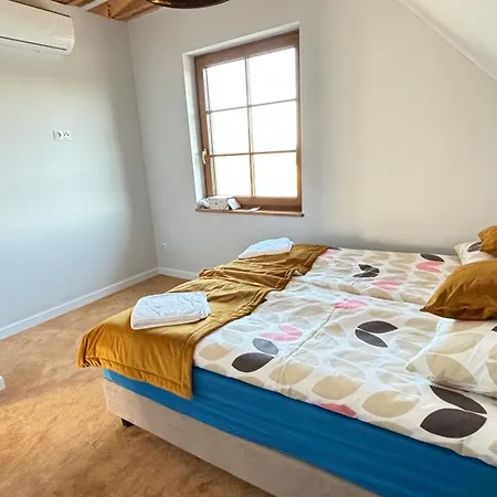 Holiday home Mazuria Dworek Z Brzegiem Jeziora Sniardwy *