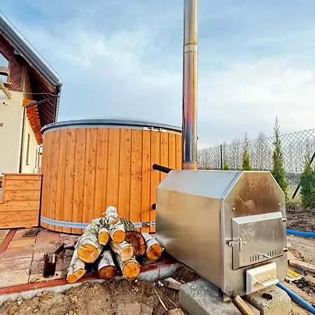 Mazuria Dworek Z Brzegiem Jeziora Sniardwy